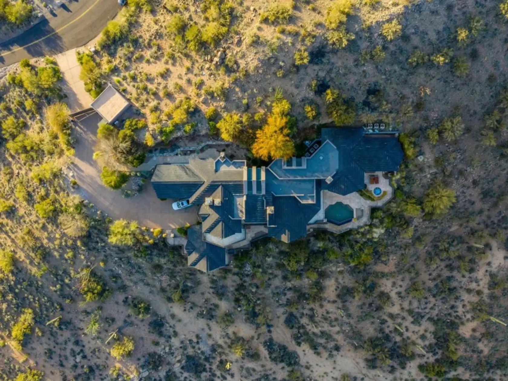 Steven Seagal Is Selling His Arizona House For $ 3.8 Million Dollars