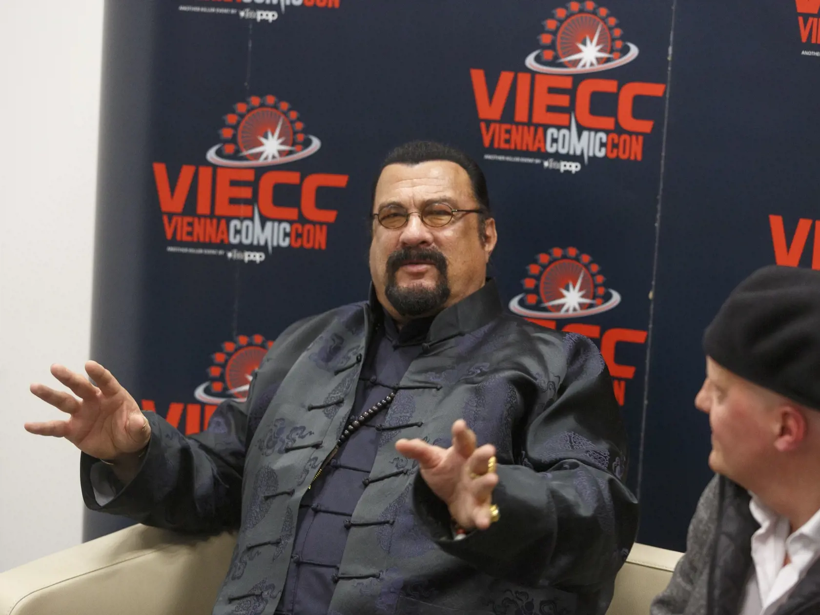 Steven Seagal bol hlavnou hviezdou popkultúrneho festivalu Comic Con vo Viedni.