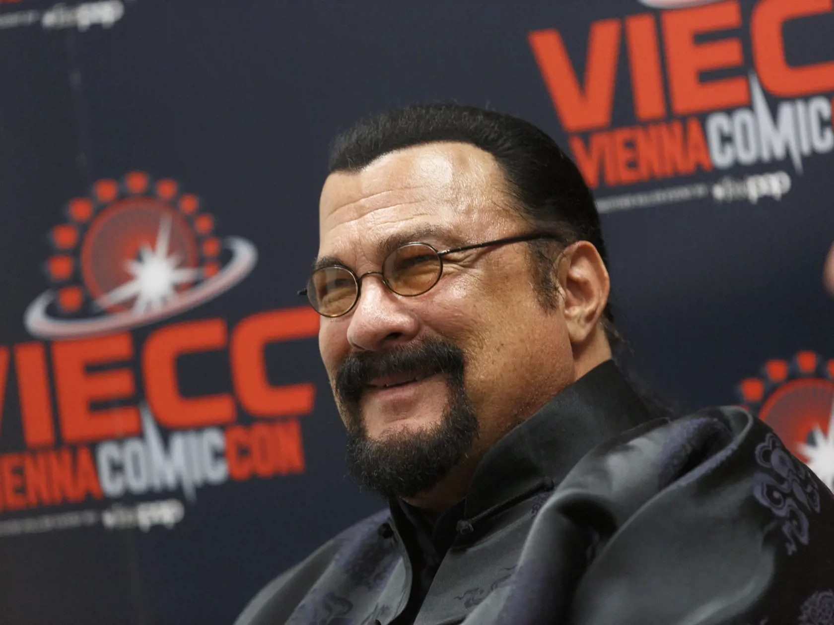 Steven Seagal bol hlavnou hviezdou popkultúrneho festivalu Comic Con vo Viedni.