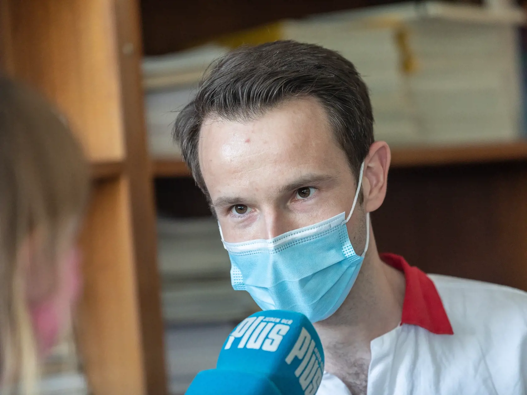 Infektológ Peter Sabaka pracuje na bratislavských Kramároch Univerzitnej nemocnice v Bratislave.