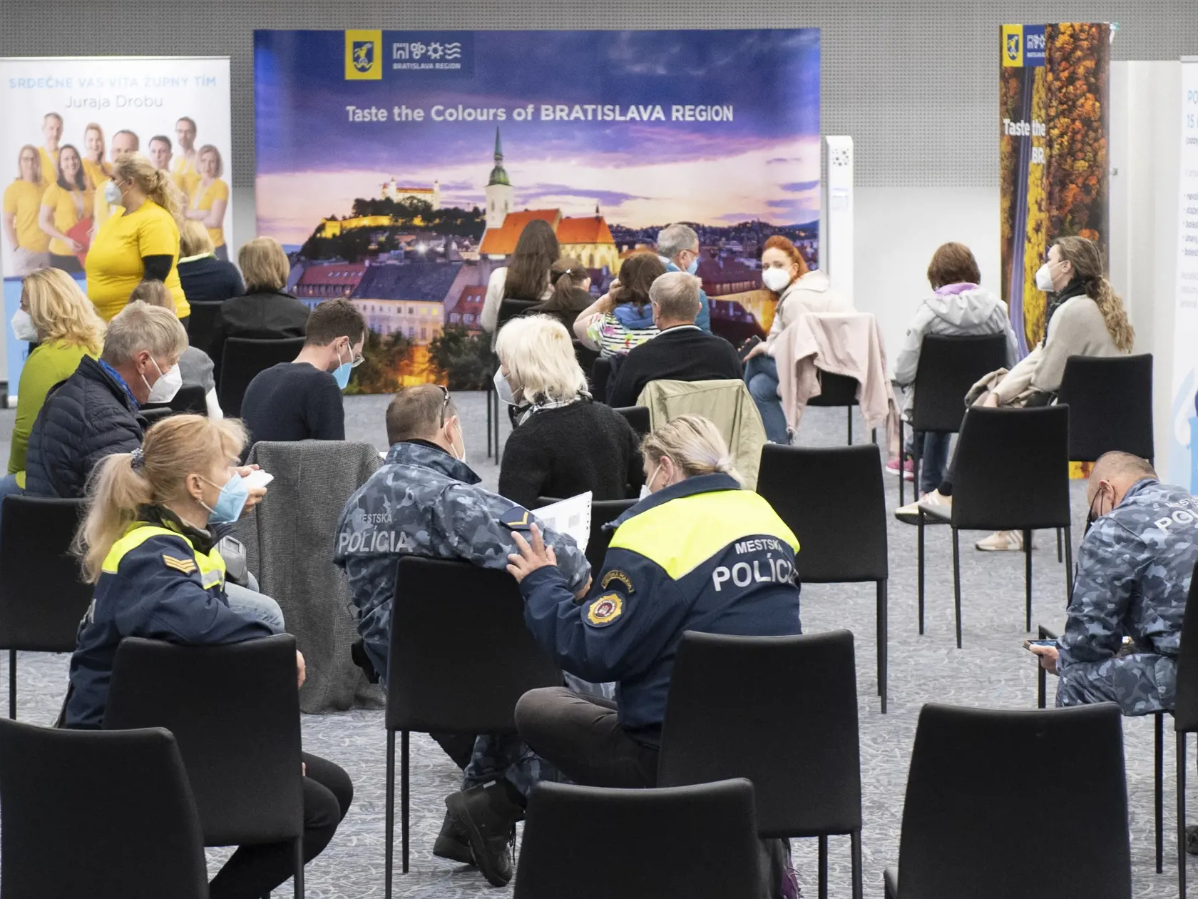 Na jeseň pri nástupe tretej vlny sa uvidí, či je potrebná ďalšia dávka očkovania. Je možné, že ju dostanú len ľudia, ktorí nebudú mať dostatok protilátok.