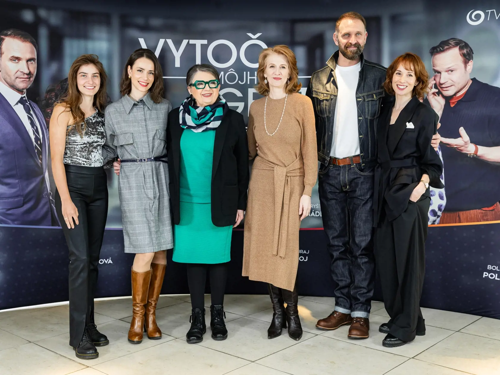 Tlačová konferencia k predstaveniu nového televízneho seriálu “Vytoč môjho agenta” v Bratislave. Na snímke Zuzana Kronerová, Dagmar Edwards, Táňa Pauhofová, Viktória Jurištová, Tomáš Maštalír a Gabriela Marcinková.