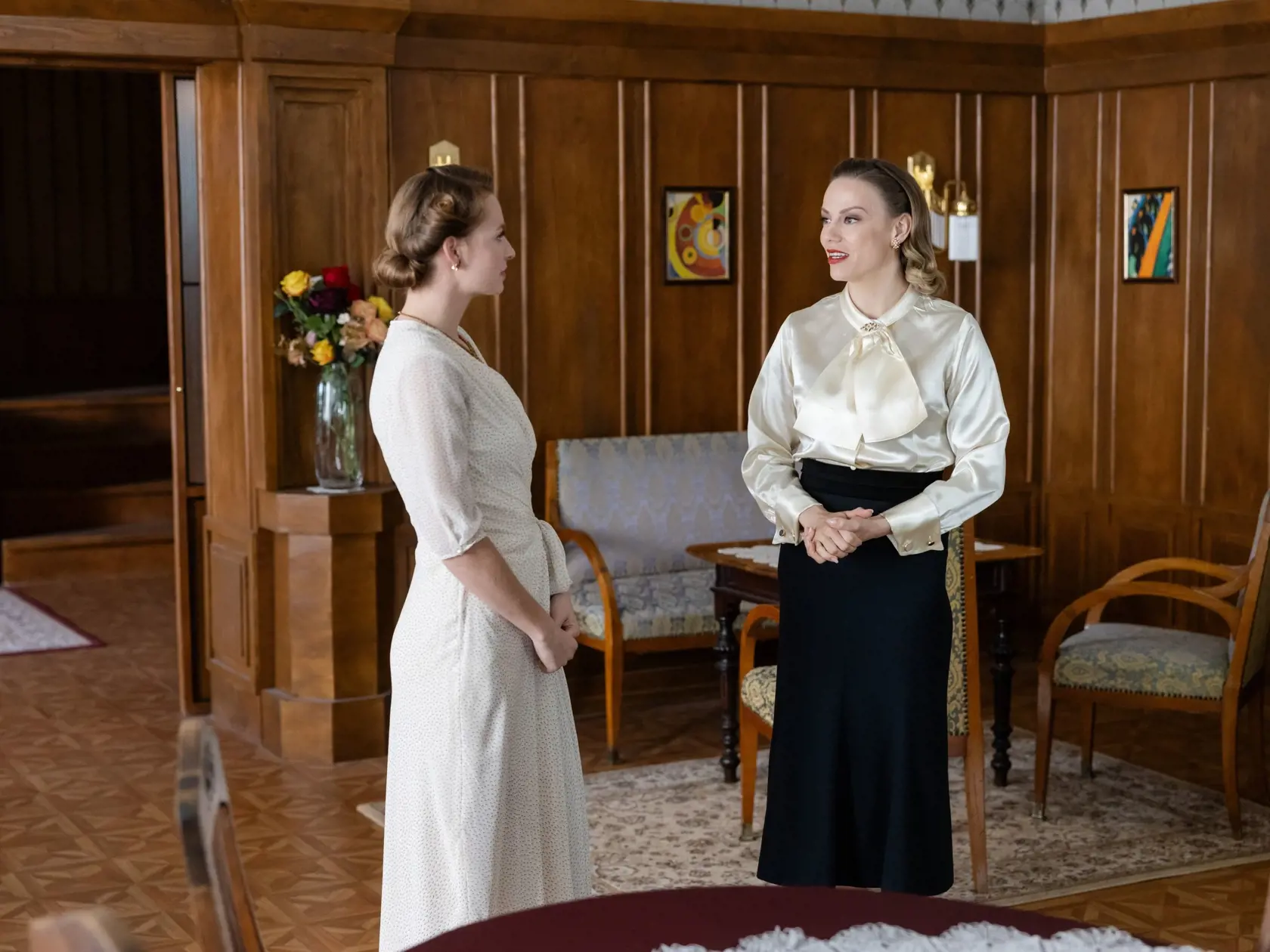 Záber zo 7. série seriálu Dunaj, k vašim službám.