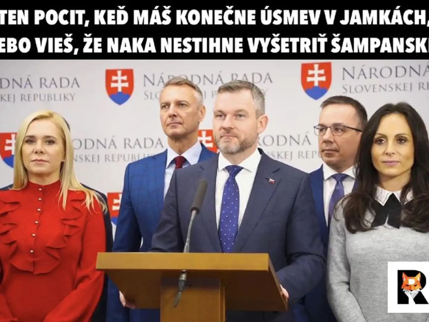 Peter Pellegrini mal podľa kajúcnikov zobrať úplatok v krabici od šampanského. Šéf Hlasu to odmieta.