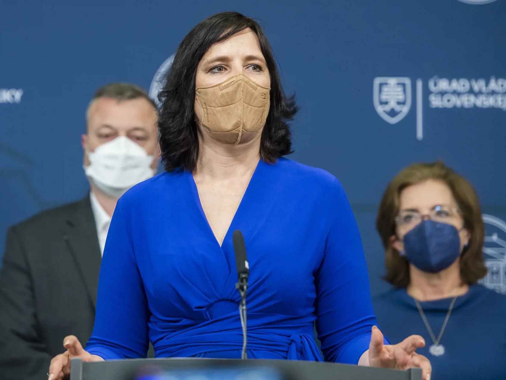 Remišová poukázala na vládou schválený antibyrokratický zákon, ktorým sa ruší 21 okruhov potvrdení a výpisov, ktoré ušetria štyri milióny papierov a 40 miliónov eur ročne.