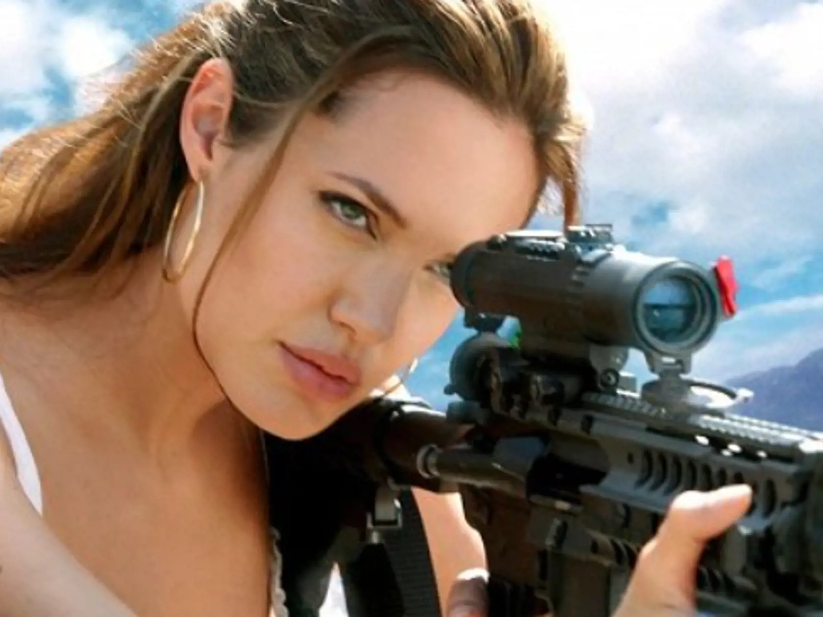 Angelina Jolie vo filme Pán a pani Smithovci.