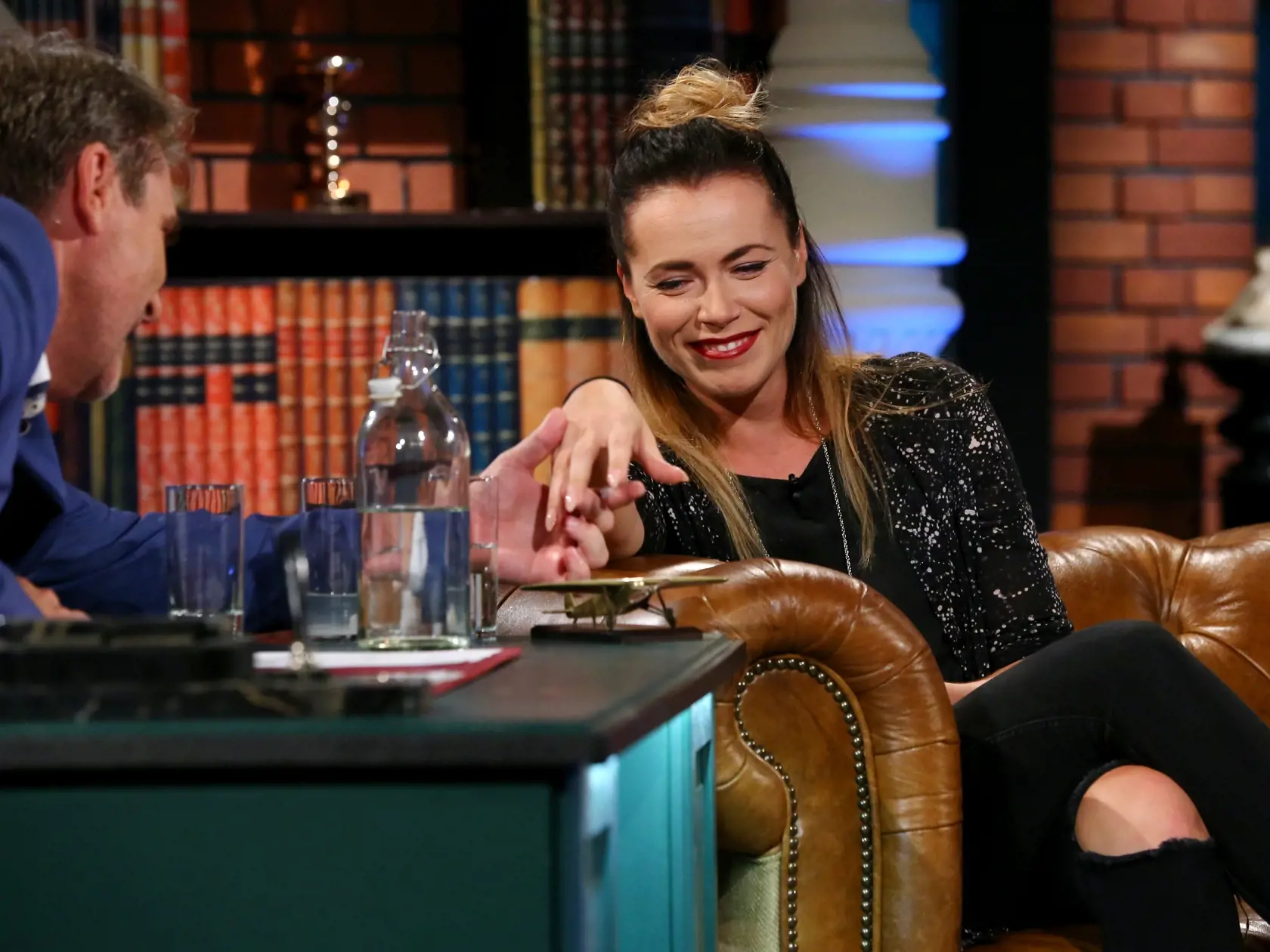 Nakrucanie talkshow NESKORO VECER Petra Marcina. Hostia show boli spevak Tomas Bezdeda, herecka Mirka Partlova a lekar Vladimir Krcmery.