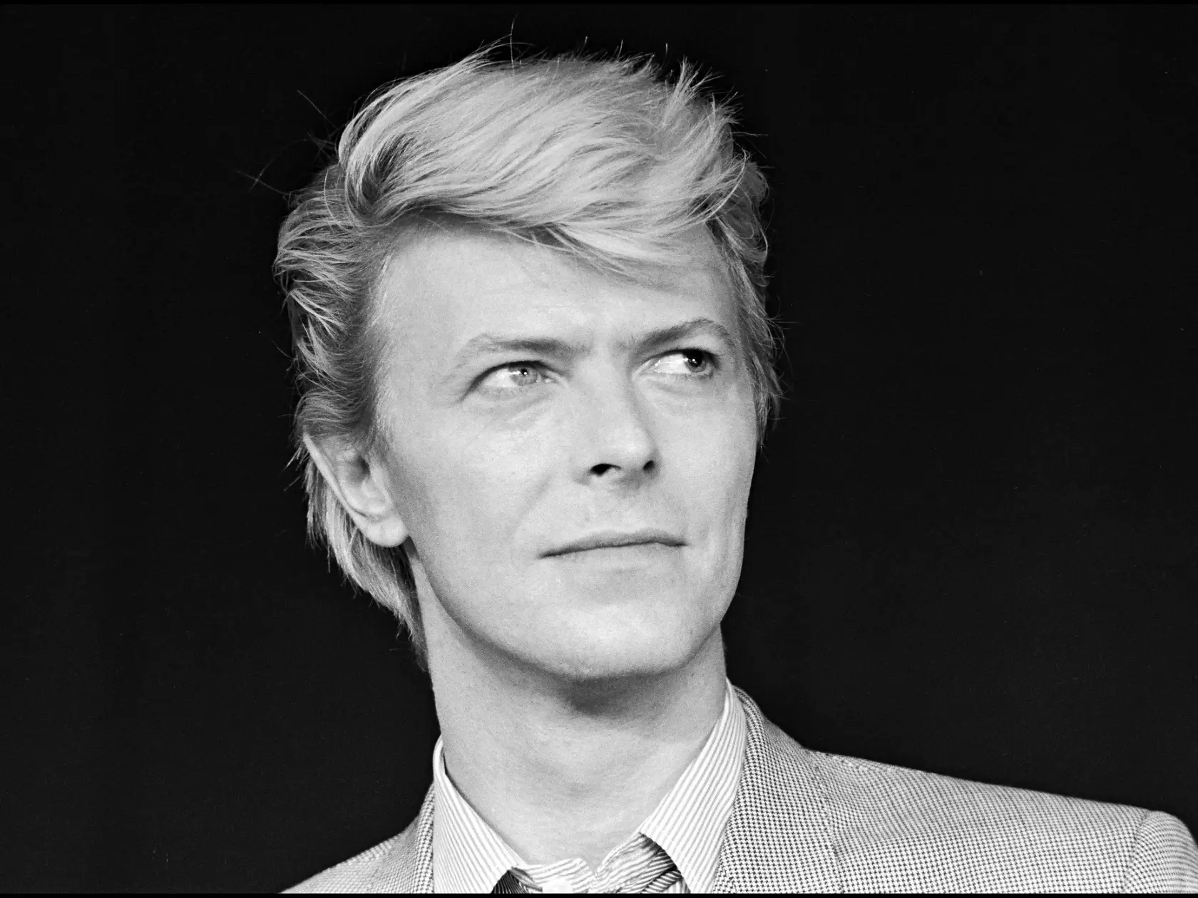 David Bowie je pýchou Angličanov aj dávno po svojej smrti.