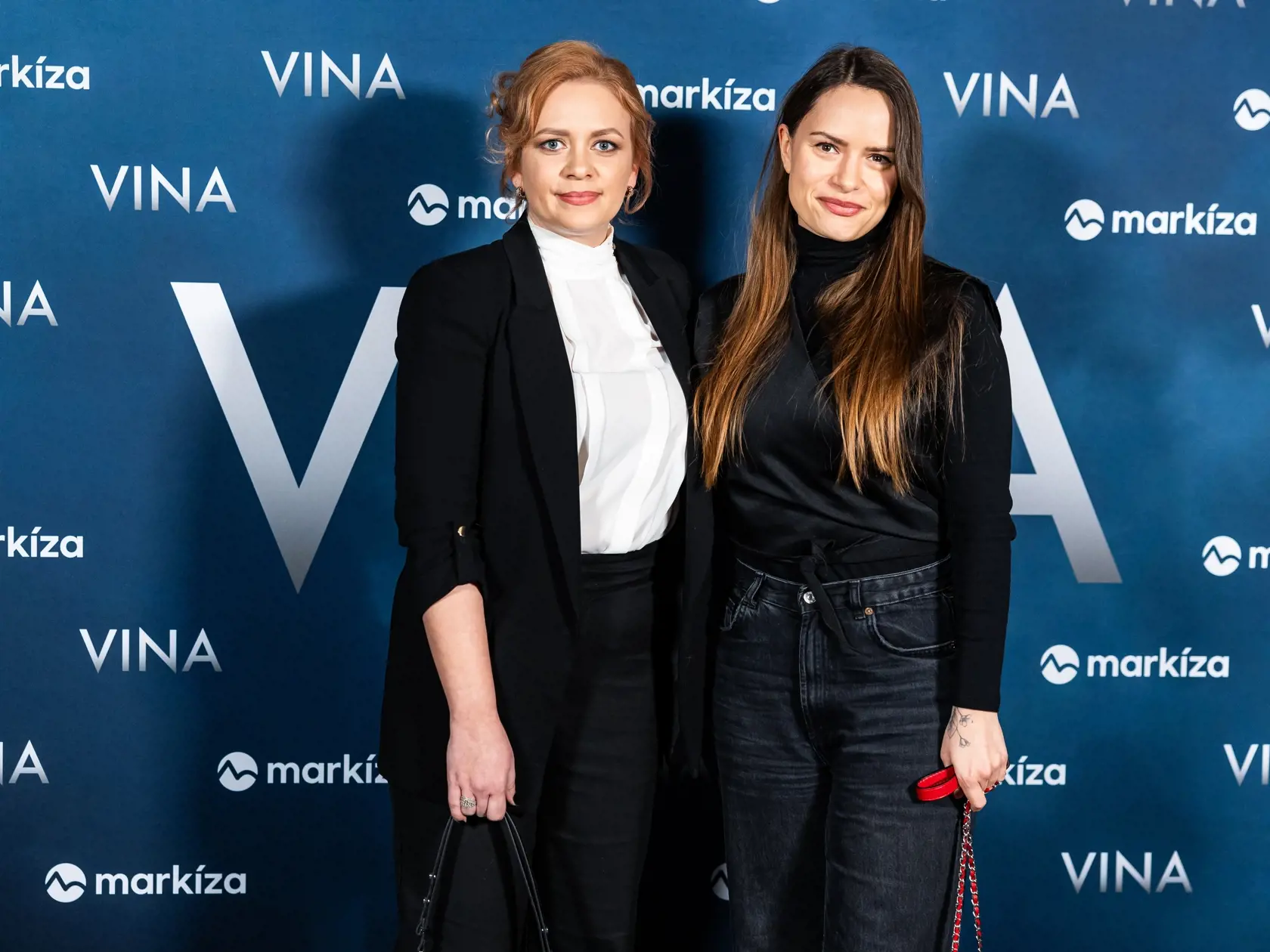 Premiéra seriálu “VINA” v Bratislave. Na snímke Kamila Heribanová a Kristína Kanátová. 