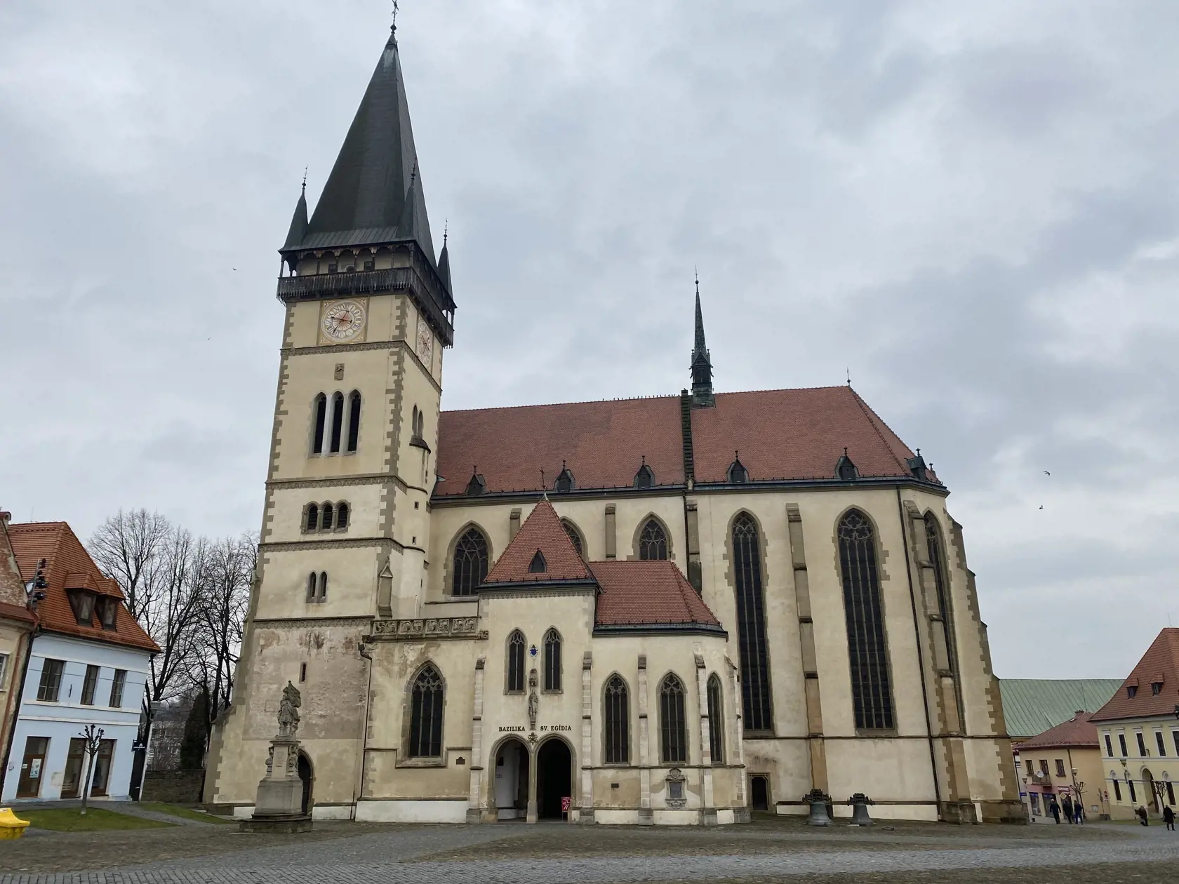 Bazilika sv. Egídia v Bardejove. Cisárovná Sissi ju navštívila počas svojho pobytu v Bardejovských kúpeľoch v júli 1895. V Bardejove zašla na radnicu a do tohto chrámu, po ktorom ju sprevádzal miestny správca kostola, prepošt Anton Korányi. Prehliadka trvala hodinu, z vďaky mu darovala svoj prsteň.