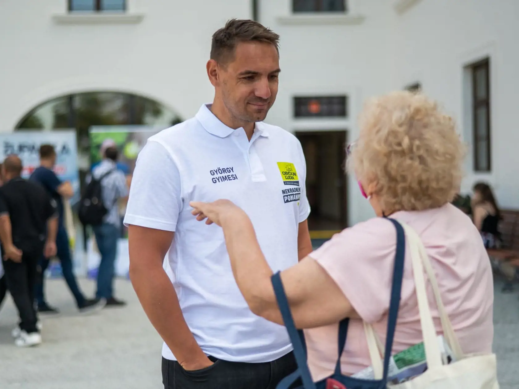 Poslanec OĽaNO György Gyimesi počas Dňa otvorených dverí v NRSR.
