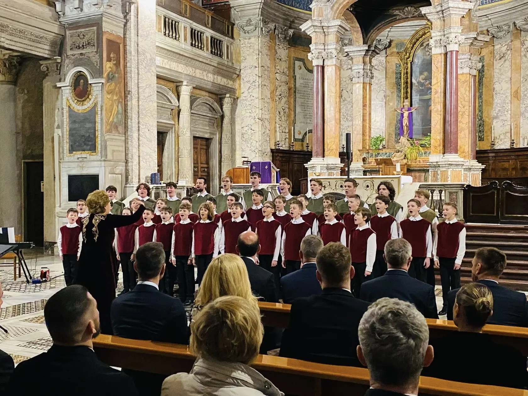 Aj ministerka Šimkovičová zverejnila na sociálnej sieti záber z koncertu zboru v Ríme.