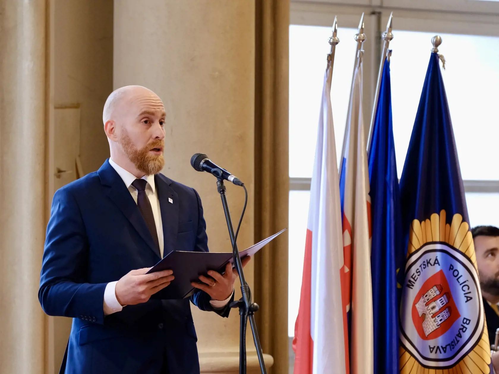 Námestník primátora pre životné prostredie a adaptáciu na klimatickú zmenu Jakub Mrva.