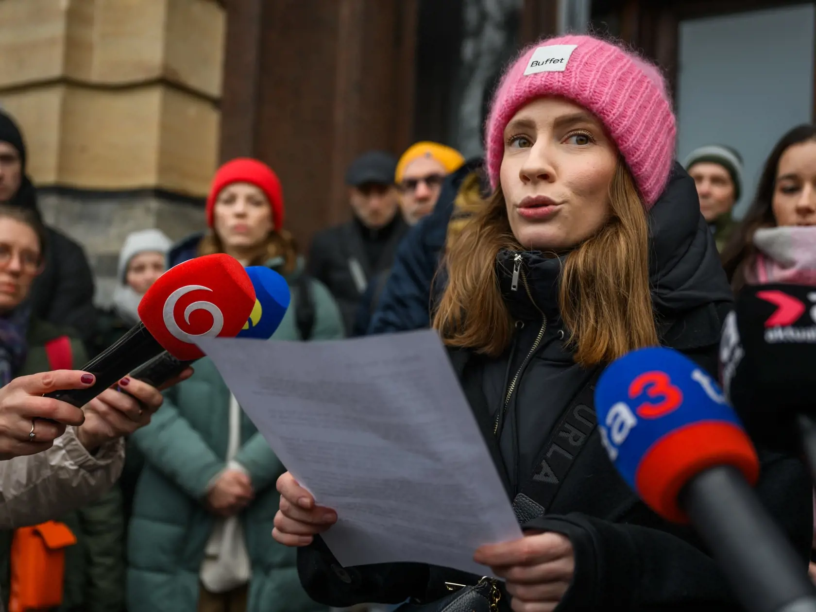 Na snímke herečka Jana Kovaľčíková počas tlačovej konferencie členov Činohry SND v rámci Slovenskej kultúrnej pochodne v Bratislave 12. decembra 2024.