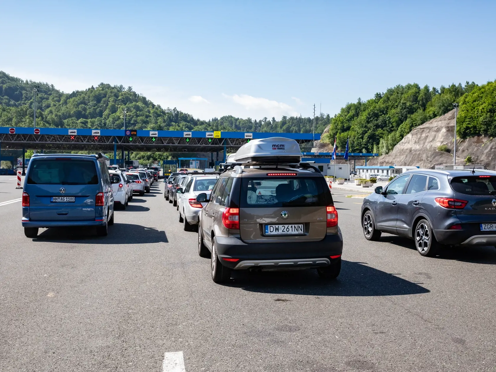 Do Chorvátska sa neočkovaní dostanú s negatívnym PCR testom, na Slovensku musia ísť do karantény.