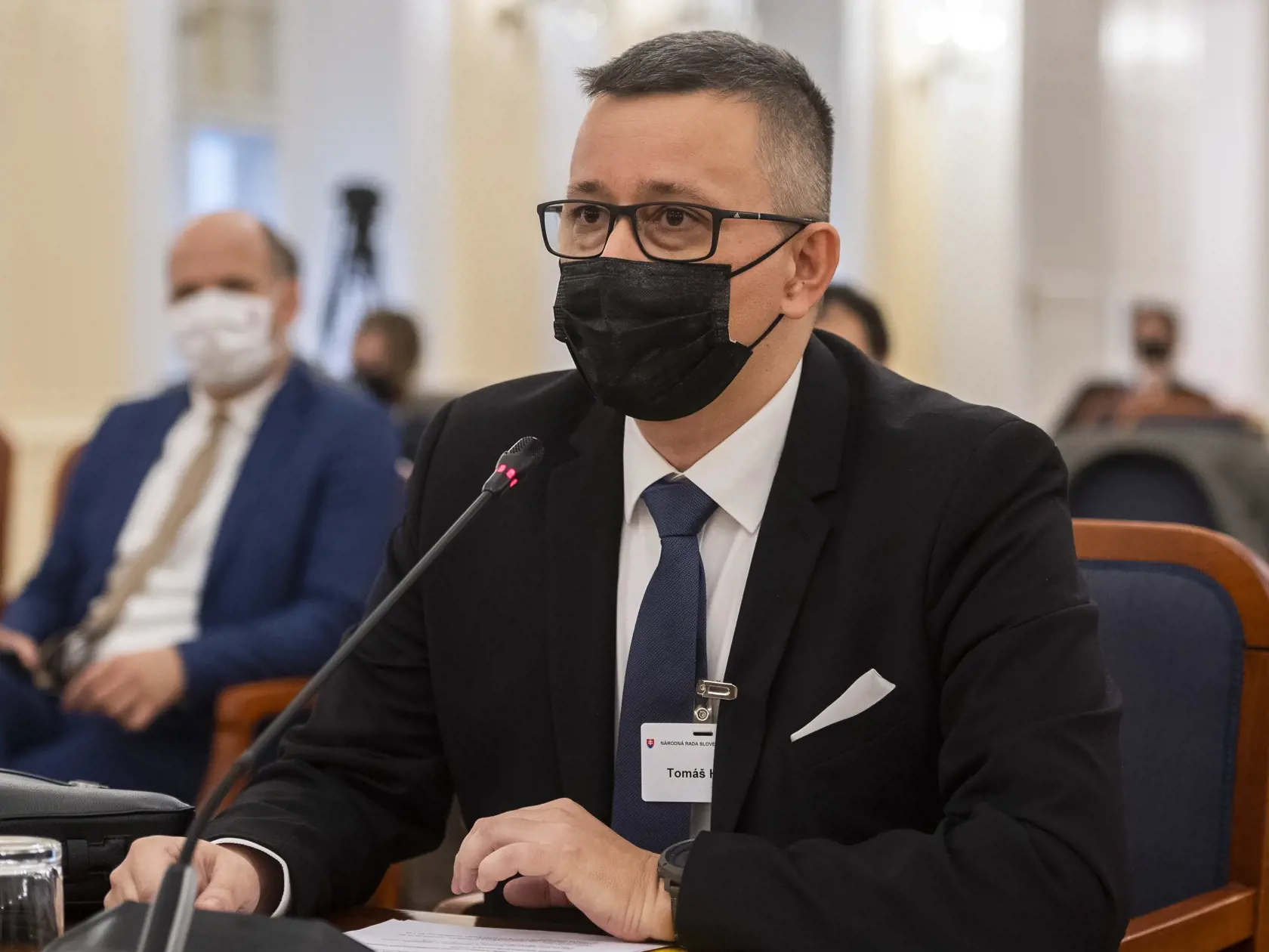 Prokurátor Tomáš Honz prišiel svedčiť v prípade bývalého špeciálneho prokurátora Dušana Kováčika. Honz dozoruje prípad Mariána Kotlebu a jeho šekov na 1488 eur.
