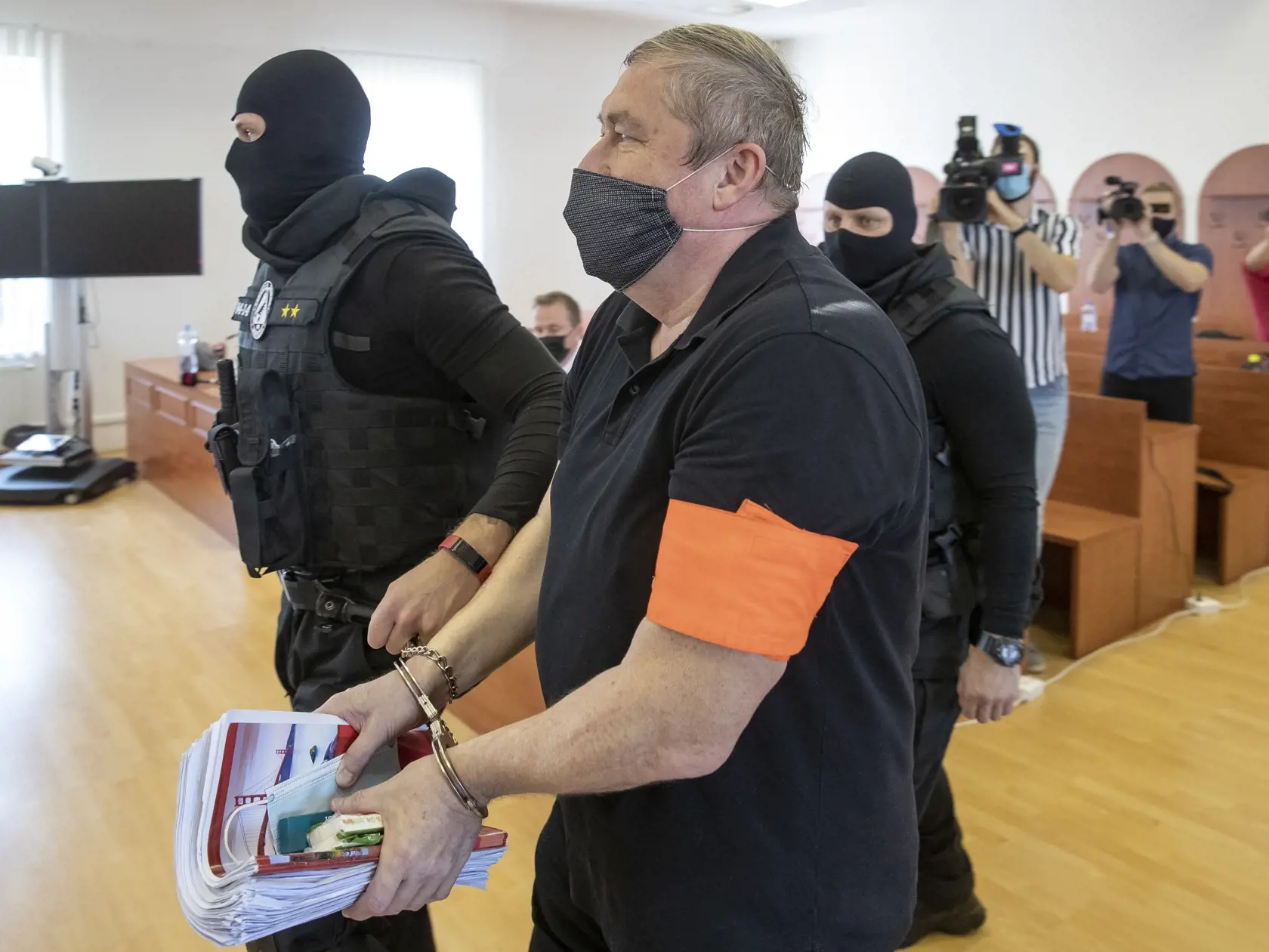 Súdne pojednávanie s bývalým šéfom úradu Špeciálnej prokuratúry Dušanom Kováčikom na  Špecializovanom trestnom súde v Pezinku, ktorý je obžalovaný zo zločinu zneužitia právomoci verejného činiteľa, obzvlášť závažného zločinu prijímania úplatku, zločinu založenia, zosnovania a podporovania zločineckej skupiny a z prečinu ohrozenia dôvernej a vyhradenej skutočnosti.