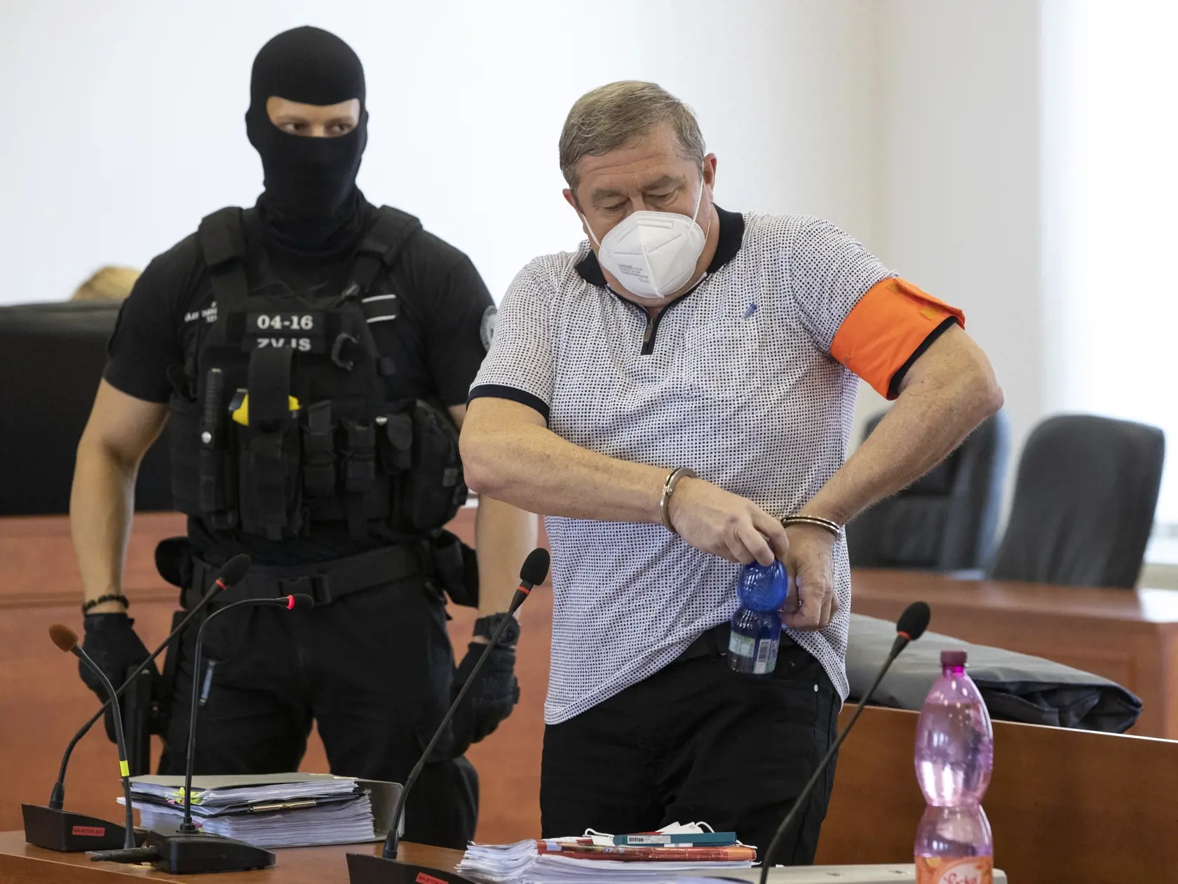 Súdne pojednávanie s bývalým šéfom úradu Špeciálnej prokuratúry Dušanom Kováčikom na  Špecializovanom trestnom súde v Pezinku, ktorý je obžalovaný zo zločinu zneužitia právomoci verejného činiteľa, obzvlášť závažného zločinu prijímania úplatku, zločinu založenia, zosnovania a podporovania zločineckej skupiny a z prečinu ohrozenia dôvernej a vyhradenej skutočnosti.