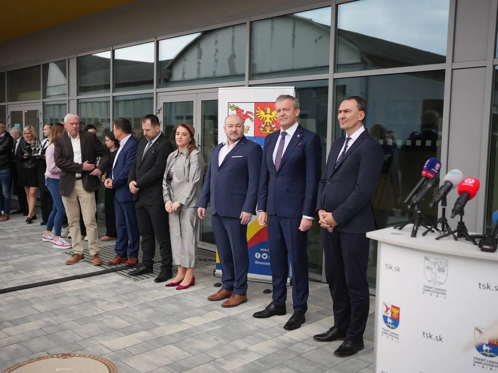 Minister športu otvoril 6. apríla 2025 Regionálnu hokejovú akadémiu v Trenčíne. Podujatia sa zúčastnili zástupcovia regiónu na čele so županom Trenčianskeho samosprávného kraja Jaroslavom Baškom (Smer)  a prišla aj bývalá hviezda NHL Miroslav Šatan a samozrejme i aktívni športovci.