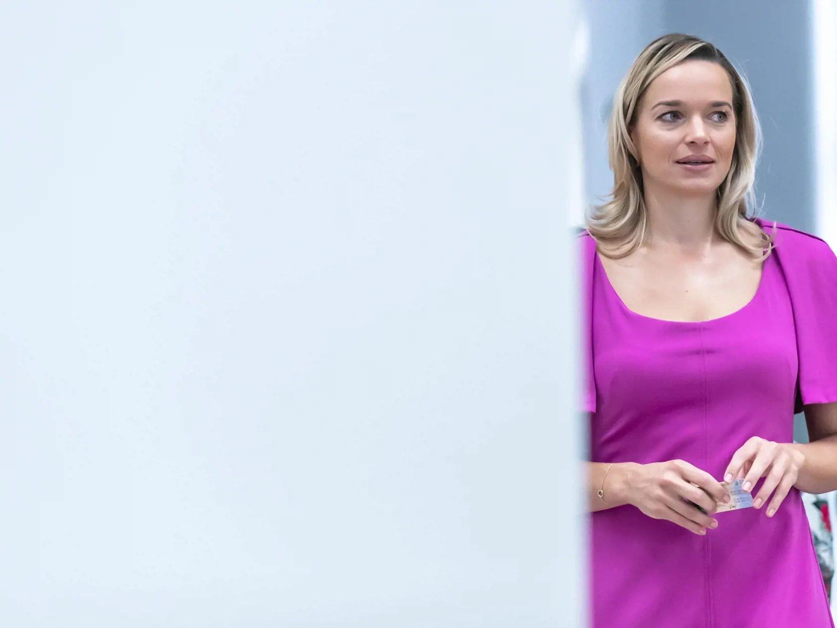 "Na Bôriku v roku 2021 na parkovisku, keď som išla domov. Pýtal sa ma, ako to mám rada. Že určite mám rada sex, a aké mám šťavnaté stehná," opísala spätne situáciu Tabák.