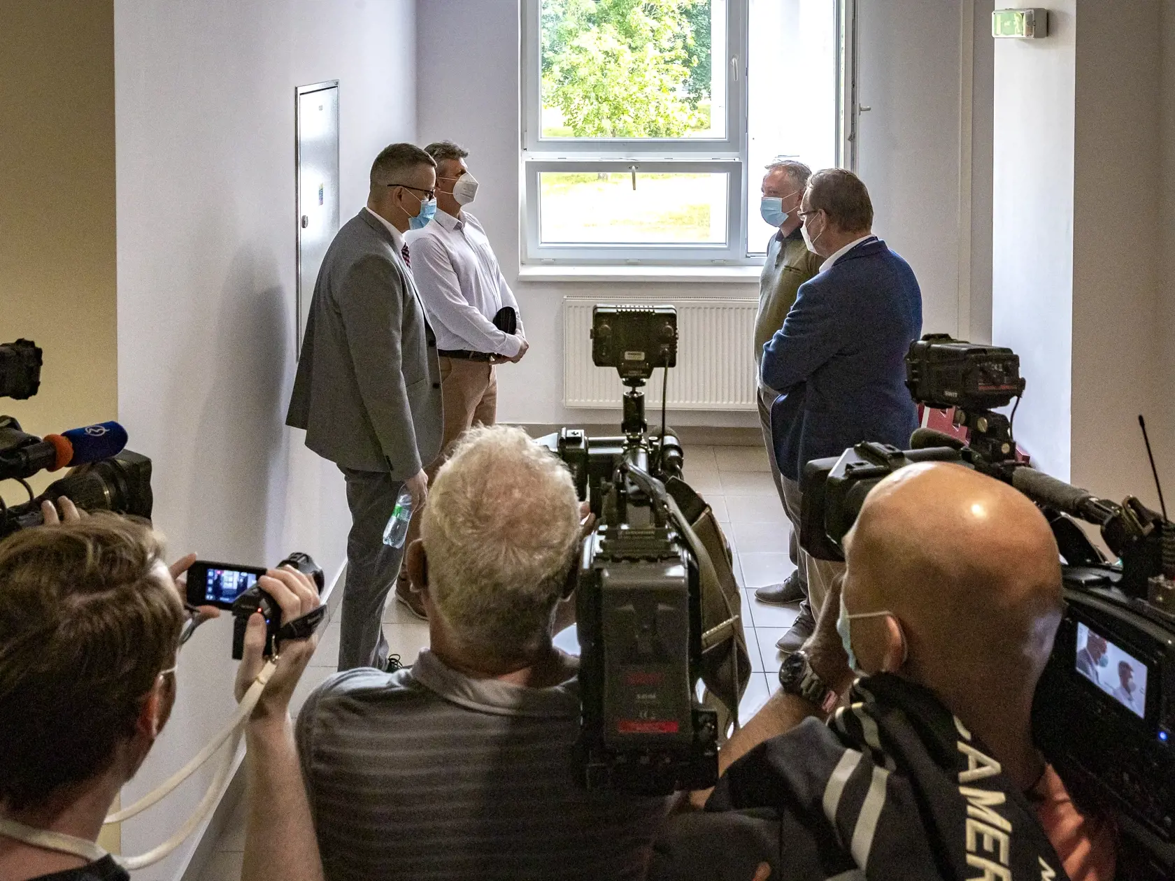 Súdne pojednávanie s bývalým šéfom úradu Špeciálnej prokuratúry Dušanom Kováčikom na  Špecializovanom trestnom súde v Pezinku, ktorý e obvinený zo zločinu zneužitia právomoci verejného činiteľa, obzvlášť závažného zločinu prijímania úplatku, zločinu založenia, zosnovania a podporovania zločineckej skupiny a z prečinu ohrozenia dôvernej a vyhradenej skutočnosti. Na snímke sú prokurátori v pozícii svedkov, zľava Tomáš Honz, Vasil Špirko, Bohdan Čelovský a Juraj Novocký.
