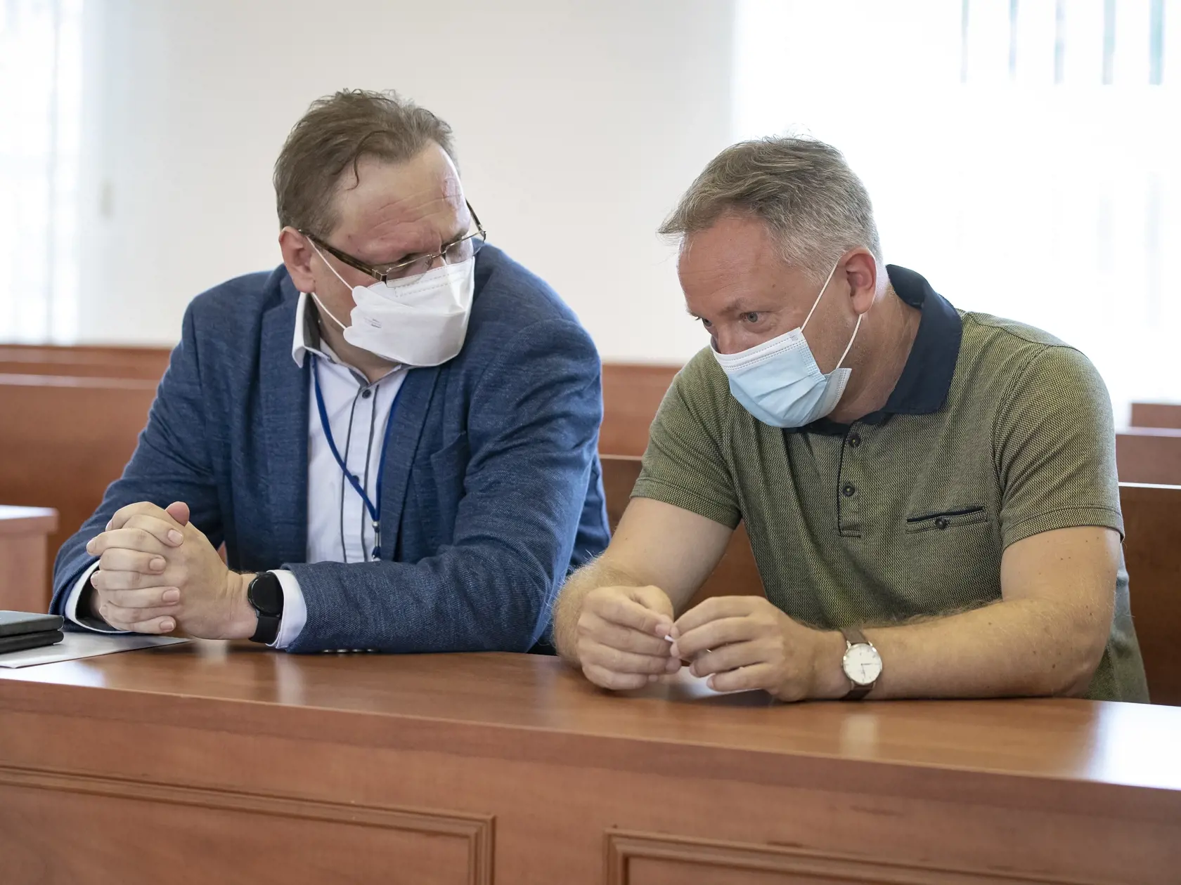 Súdne pojednávanie s bývalým šéfom úradu Špeciálnej prokuratúry Dušanom Kováčikom na  Špecializovanom trestnom súde v Pezinku, ktorý e obvinený zo zločinu zneužitia právomoci verejného činiteľa, obzvlášť závažného zločinu prijímania úplatku, zločinu založenia, zosnovania a podporovania zločineckej skupiny a z prečinu ohrozenia dôvernej a vyhradenej skutočnosti. Na snímke sú prokurátori v pozícii svedkov, zľava Juraj Novocký a Bohdan Čelovský.