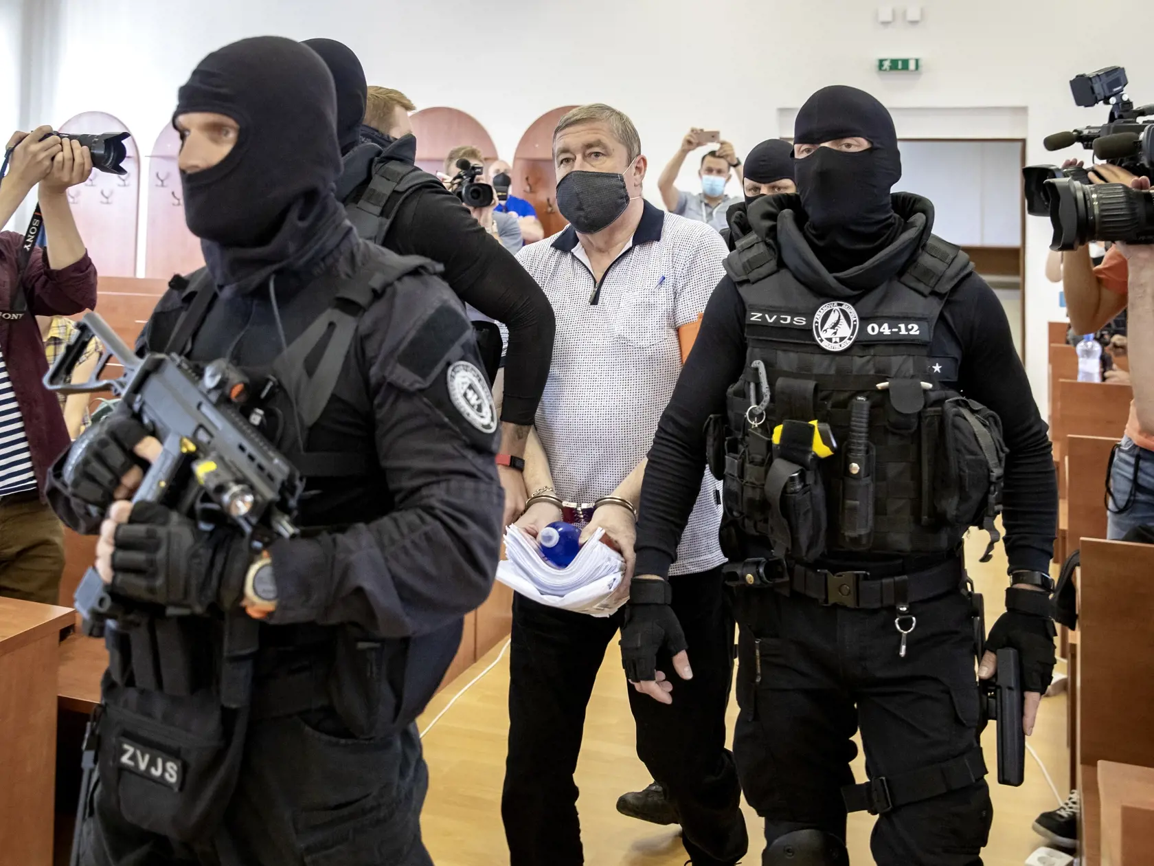 Súdne pojednávanie s bývalým šéfom úradu Špeciálnej prokuratúry Dušanom Kováčikom na  Špecializovanom trestnom súde v Pezinku, ktorý e obvinený zo zločinu zneužitia právomoci verejného činiteľa, obzvlášť závažného zločinu prijímania úplatku, zločinu založenia, zosnovania a podporovania zločineckej skupiny a z prečinu ohrozenia dôvernej a vyhradenej skutočnosti.