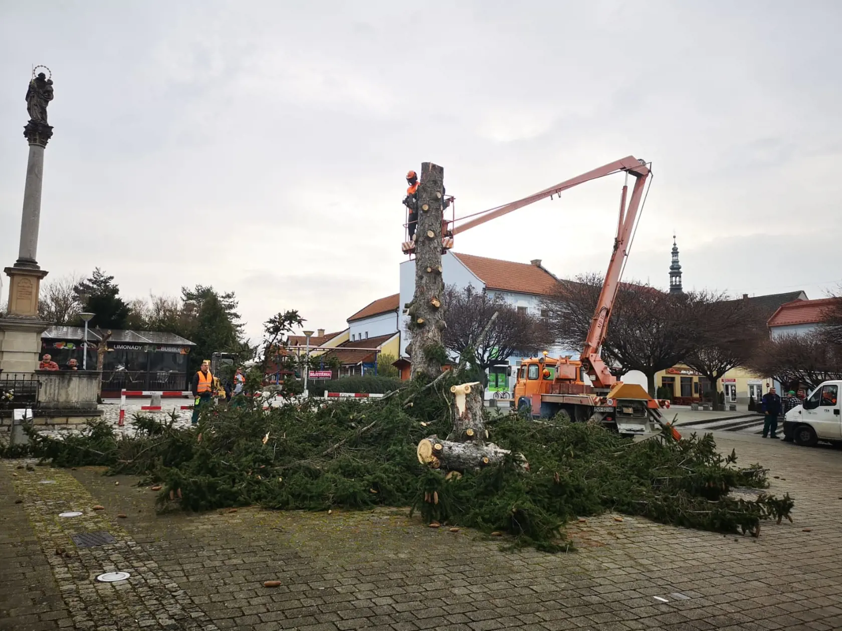 Posudok potvrdil jeho poškodenie.