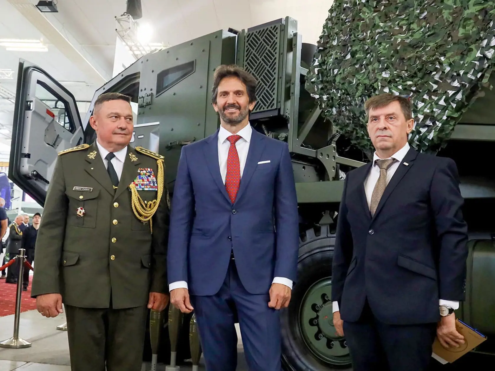 Na veľtrh prišiel aj minister obrany Robert Kaliňák (Smer).