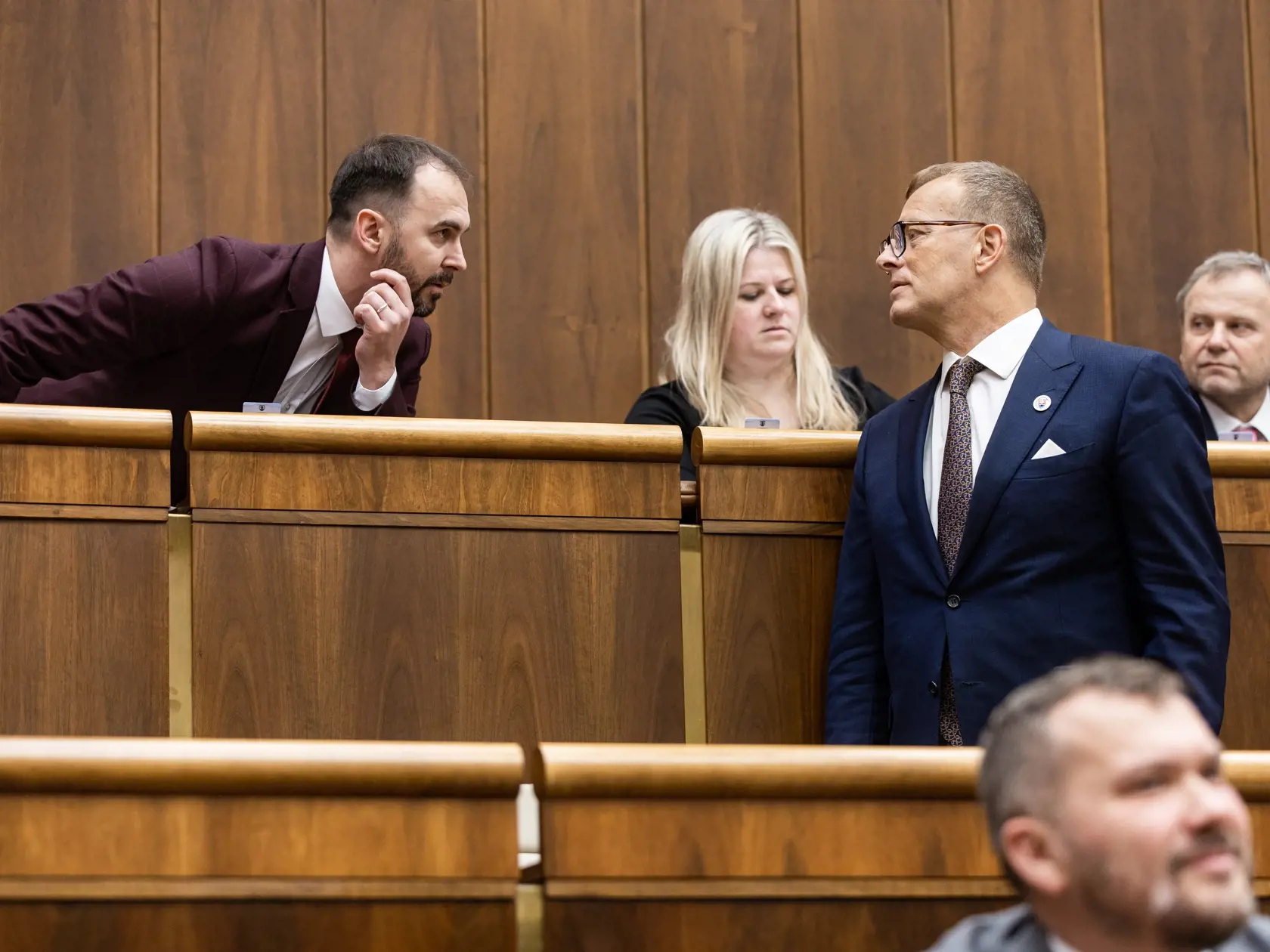 Rokovanie parlamentu o vyslovení nedôvery vláde. Na snímke Boris Kollár.