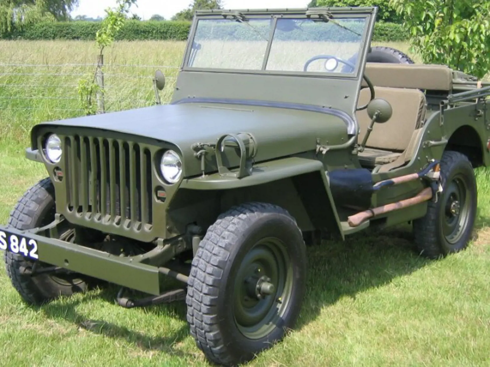 Vzácne kúsky: Jeep Willys (na snímke) a Bentley sú súčasťou Ondrejčákovho majetku.
