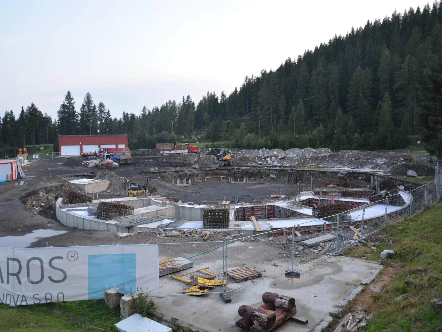 Výstavba vyhliadkovej veže na Štrbskom plese už prebieha