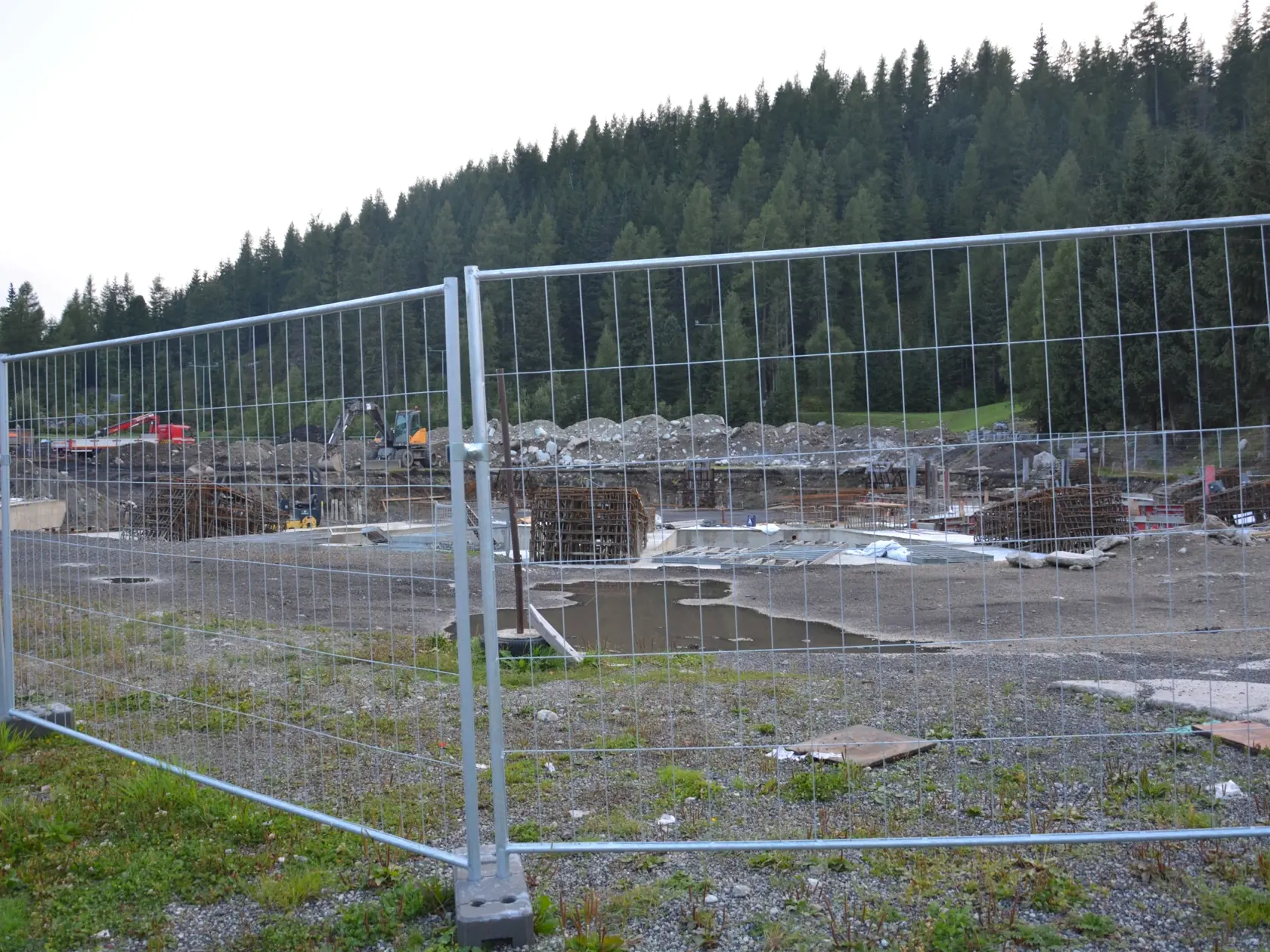Výstavba vyhliadkovej veže na Štrbskom plese už prebieha