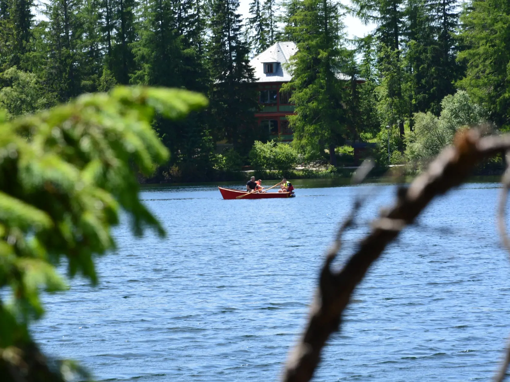Štrbské pleso už čoskoro nadobro zmení svoju tvár. Bude známa a vyhľadávaná panoráma zničená?