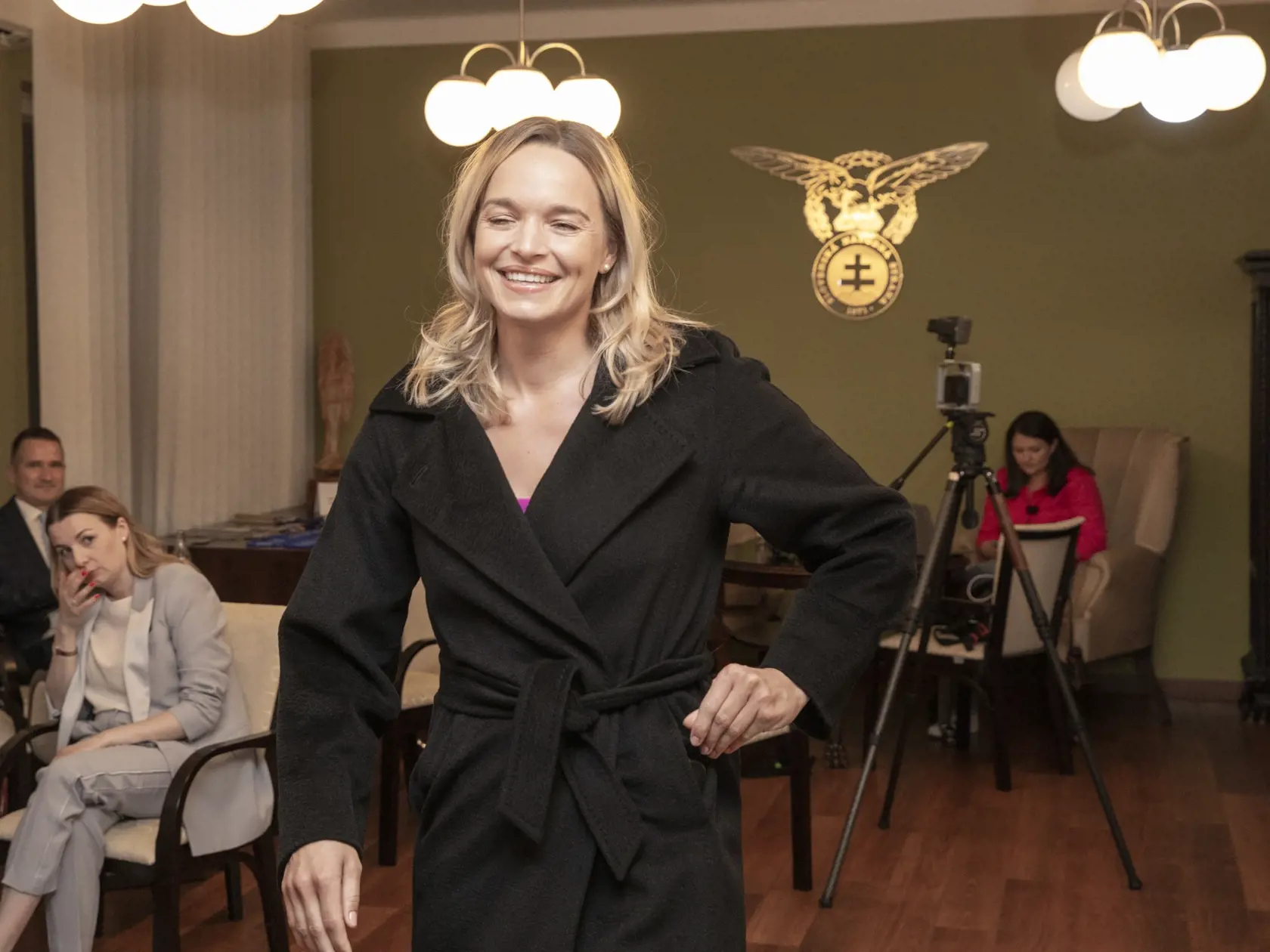 Parlamentné voľby na Slovensku. Volebná centrála Slovenskej národnej strany. Na snímke je Romana Tabak.