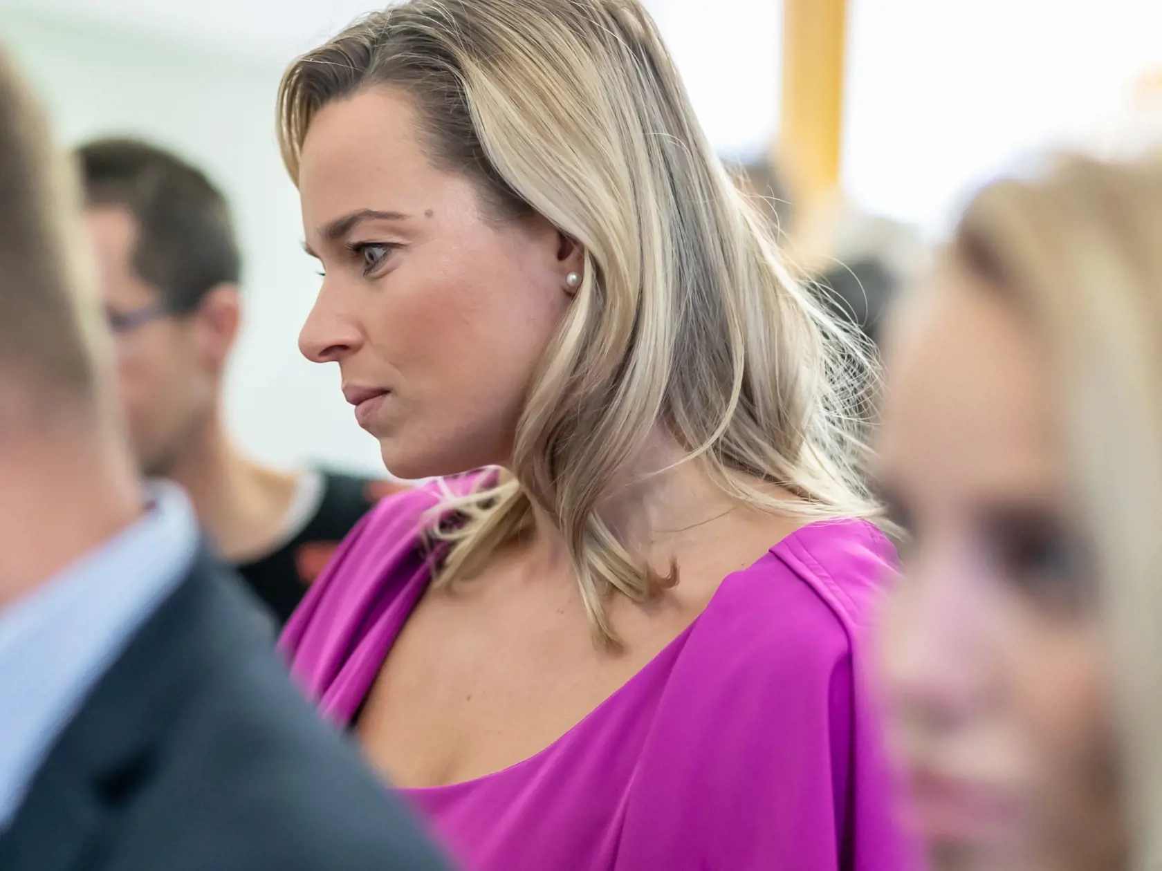 Na snímke poslaknyňa NRSR Romana Tabák počas parlamentných volieb 2023. 