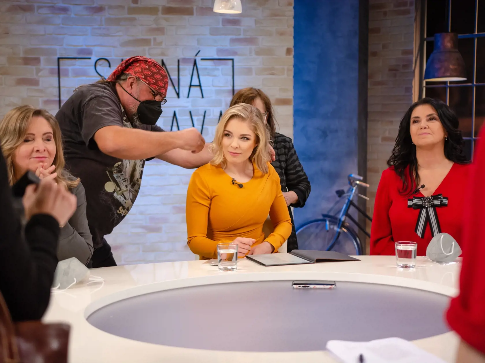 Iveta Malachovská na natáčaní Silnej zostavy.
