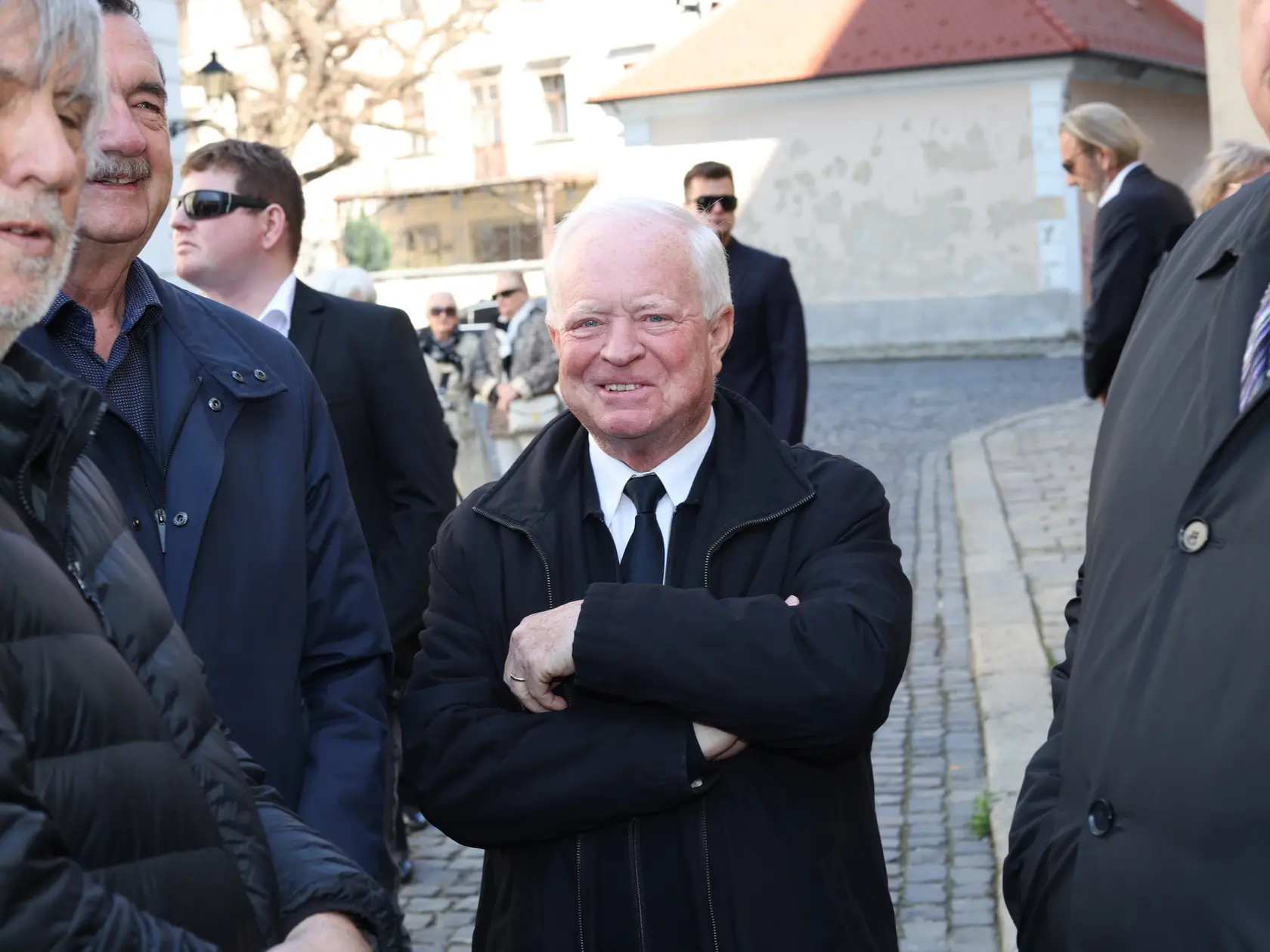 Posledná rozlúčka s hercom Štefanom Kvietikom († 90) v Katedrále sv. Martina v Bratislave.