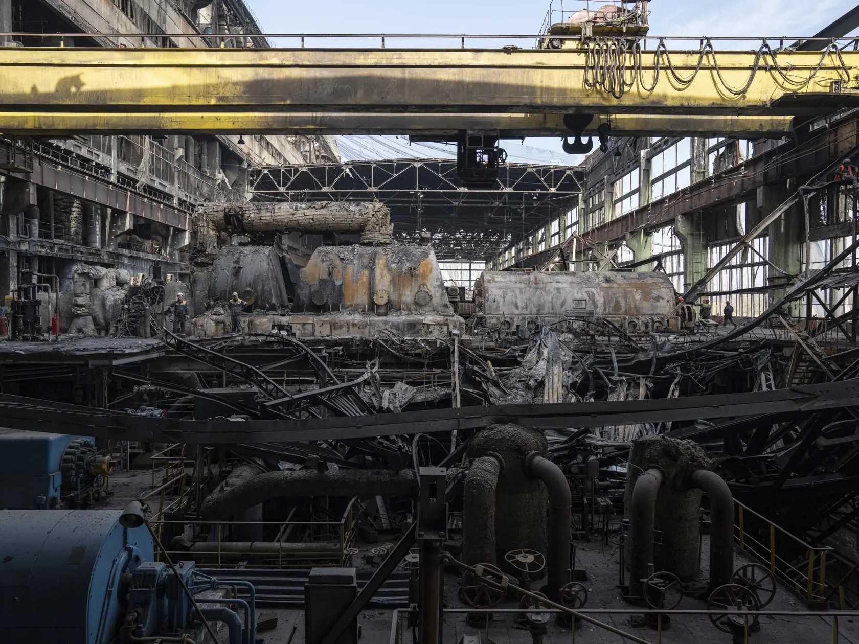 KK13 - Zničená elektráreň ukrajinskej súkromnej energetickej spoločnosti DTEK, ktorú zasiahla ruská raketa na Ukrajine, v utorok 2. apríla 2024. Rusko útočí na ukrajinský energetický sektor s novou intenzitou a znepokojujúcou presnosťou, čo je pre ukrajinských predstaviteľov signálom, že Rusko je vyzbrojené lepšími spravodajskými informáciami a novou taktikou. FOTO TASR/AP
The destroyed DTEK's power plant following a Russian missile attack in Ukraine, on Tuesday, April 2, 2024. Russia is attacki