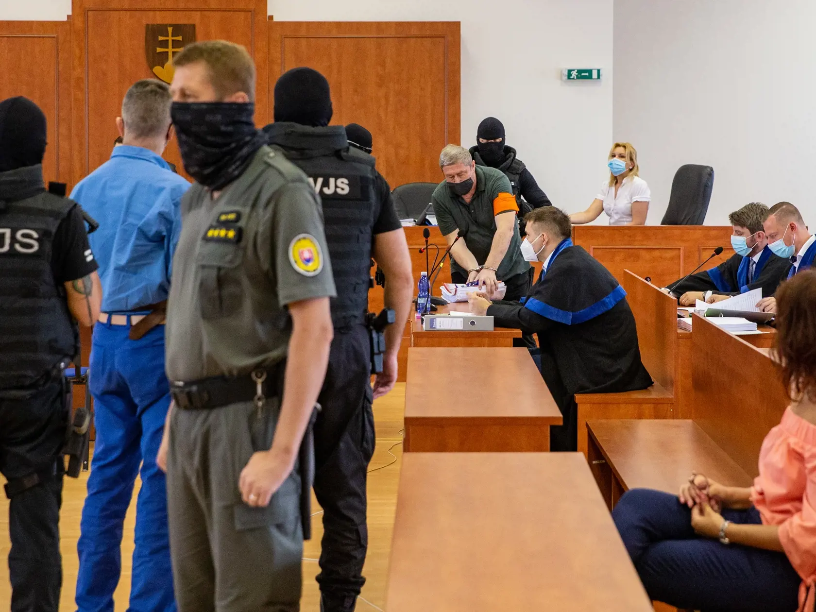 Súdne pojednávanie s bývalým šéfom úradu Špeciálnej prokuratúry Dušanom Kováčikom na Špecializovanom trestnom súde v Pezinku. Na snímke je Ľubomír Kudlička (v modrom) a Milada Masaryková (vpravo).