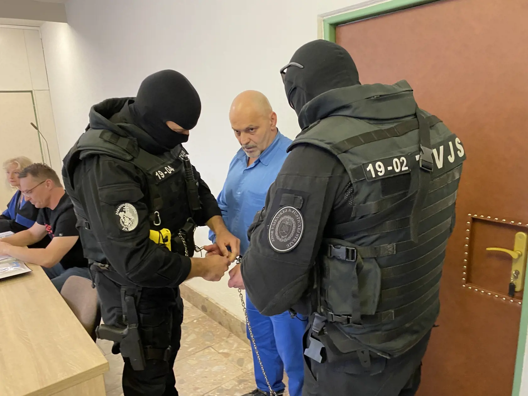 Miloš Kaštan prišiel svedčiť v prospech Slavomíra Surového. Neodpustil si invektívy na adresu svojho niekdajšieho kumpána Mikuláša Černáka. Ten mu to oplatil.