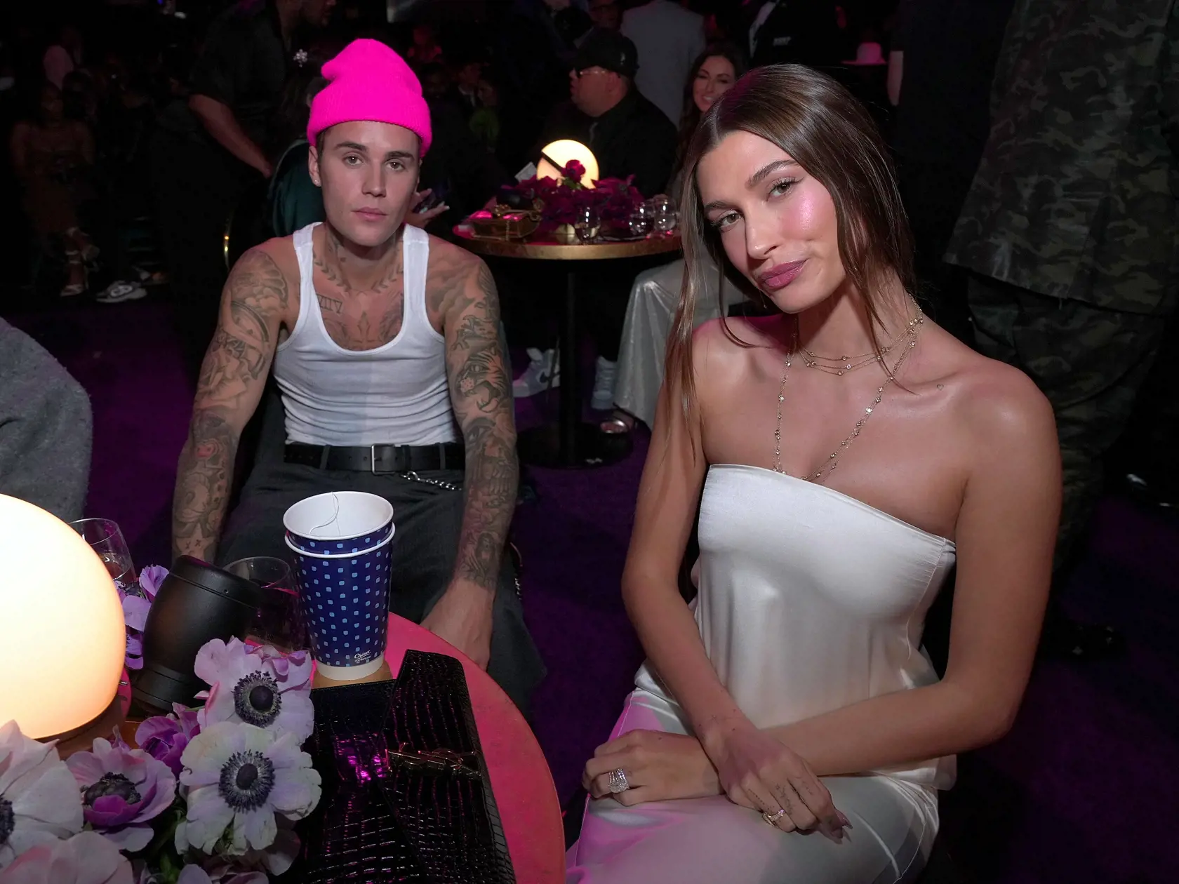 Justin a Hailey Bieberovci na cenách Grammy.