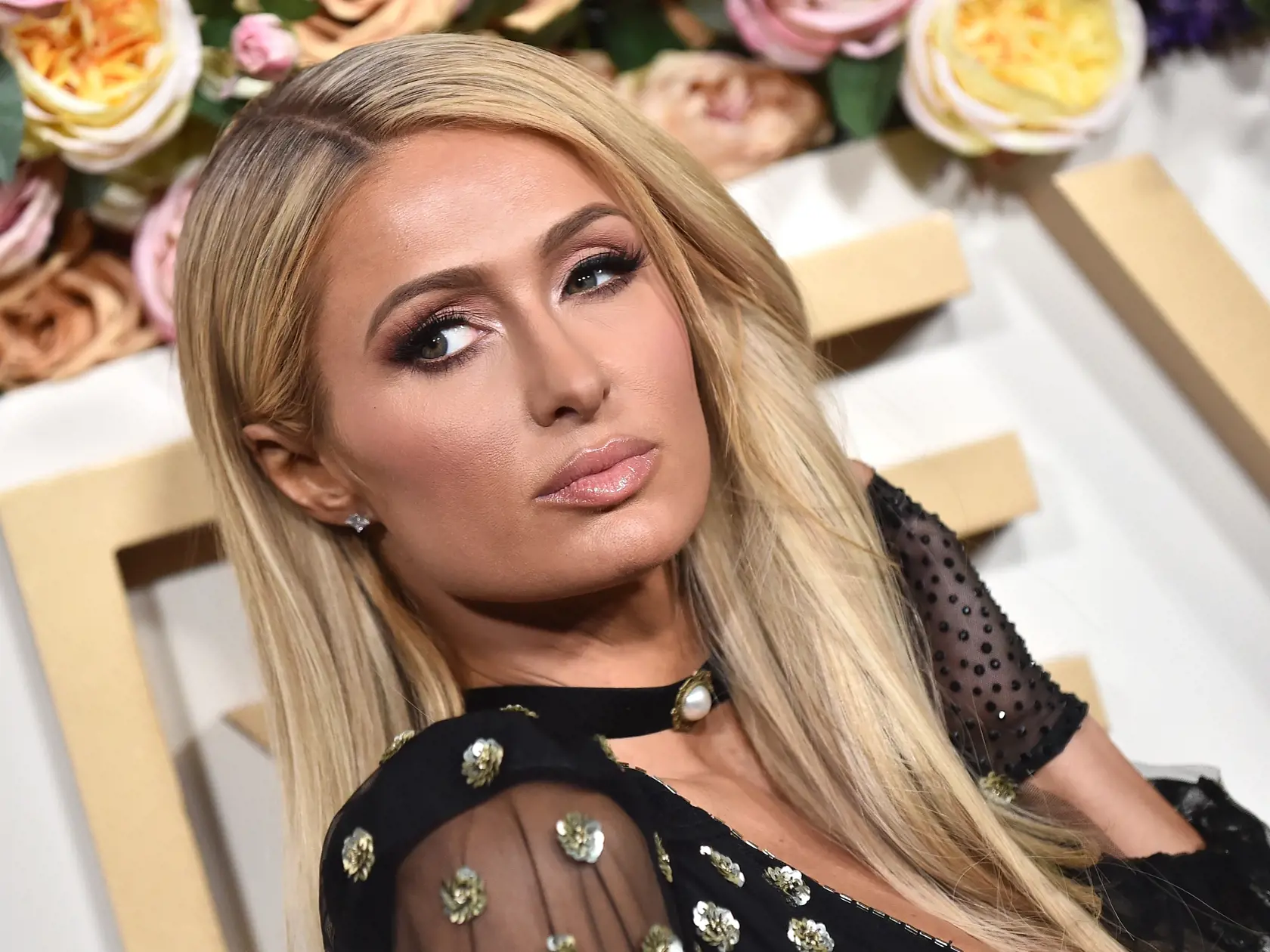 Los,Angeles,-,Nov,15:,Paris,Hilton,Arrives,For,The