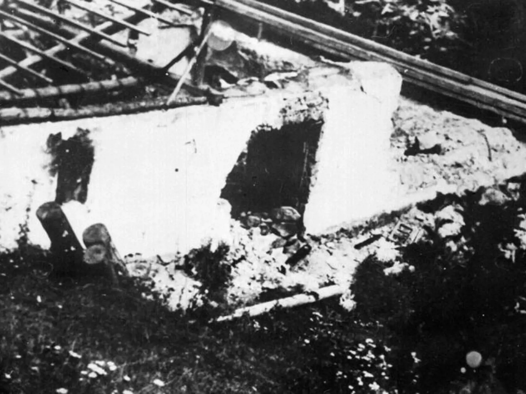 Vypálenie a vyrabovanie obcí K¾ak a Ostrý Grúò 21. januára 1945. Foto: repro TASR