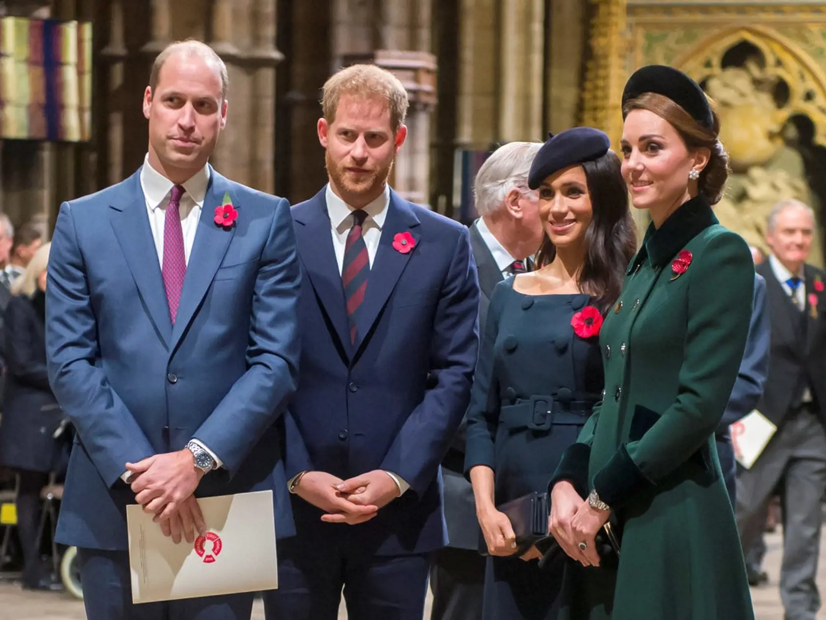 Princ William a princ Harry spolu nekomunikujú. K zlému vzťahu prispieva aj vzájomná nevraživosť ich manželiek.