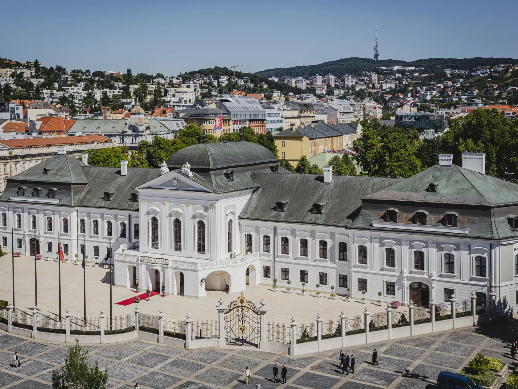 Grasalkovičov palác v Bratislave, v ktorom od roku 1996 sídli prezident Slovenskej republiky.