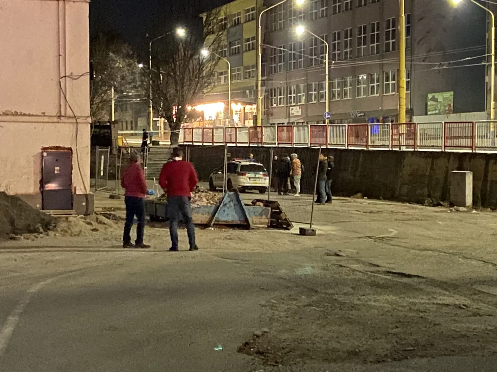 Tragická udalosť sa stala o 18:15 v pondelok 14. marca 2022 na parkovisku pred budovou bývalej železničnej stanice, ktorá stojí medzi čerpacou stanicou a železničným policajným oddelením. Policajt Martin Turčan (33), syn prešovskej primátorky Andrey Turčanovej, zastrelil svojho kolegu Filipa S. Tureka (†29). Ten upozorňoval svojich nadriadených na psychické problémy Martina a žiadal, aby mu odobrali zbraň. Žiaľ, nestihli a došlo k obávanému nešťastiu.