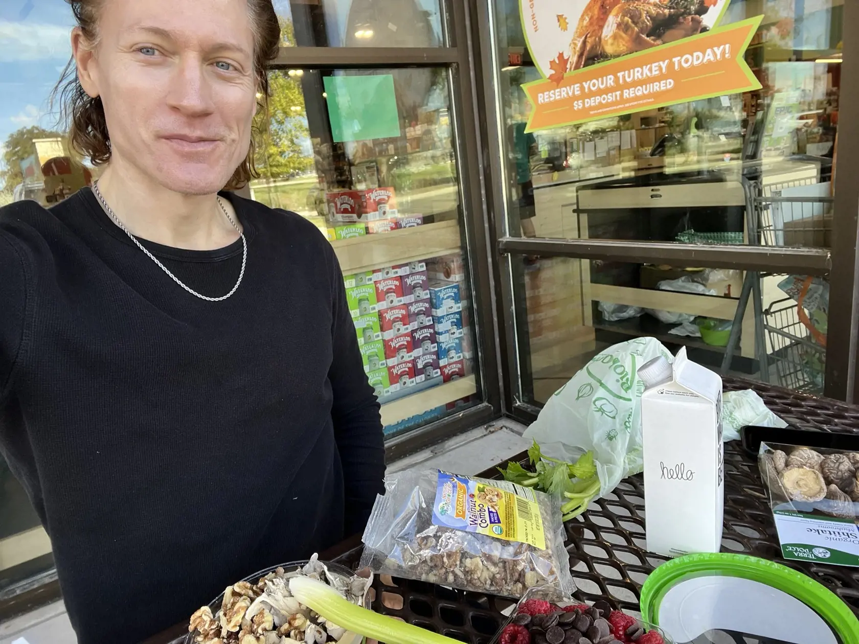 Bryan Johnson jedáva len prísne vegánsku stravu.