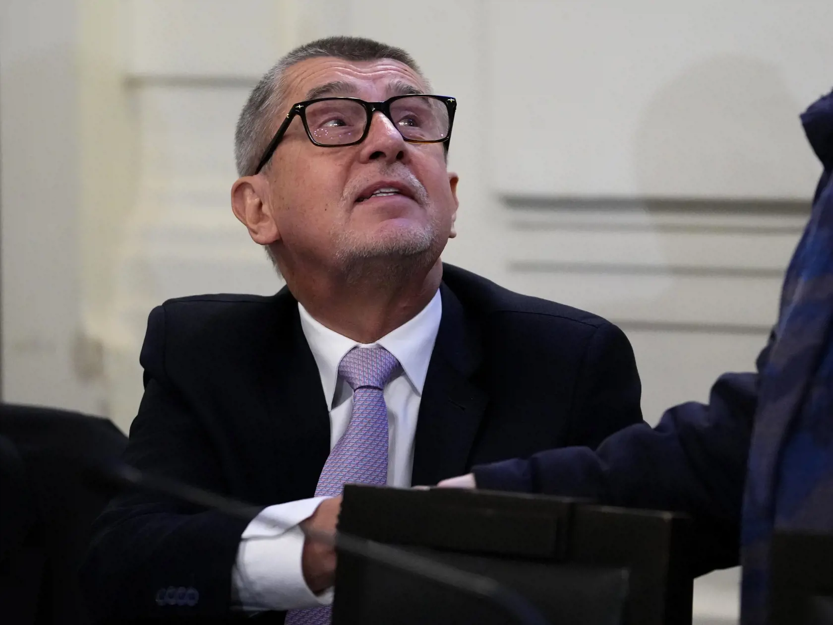 WA 21 Praha - Bývalý český premiér a prezidentský kandidát Andrej Babiš prichádza na súd v Prahe v stredu 4. januára 2023. V stredu pokračovalo  súdne konanie s českým expremiérom a predsedom hnutia ANO Andrejom Babišom v dotačnej kauze Čapí hnízdo. FOTO TASR/AP


Former Czech Republic's Prime Minister and Presidential candidate Andrej Babis arrives for a trial at the municipal court in Prague, Czech Republic, Wednesday, Jan. 4, 2023. Andrej Babis went on trial on Wednesday in a $2 million fraud
