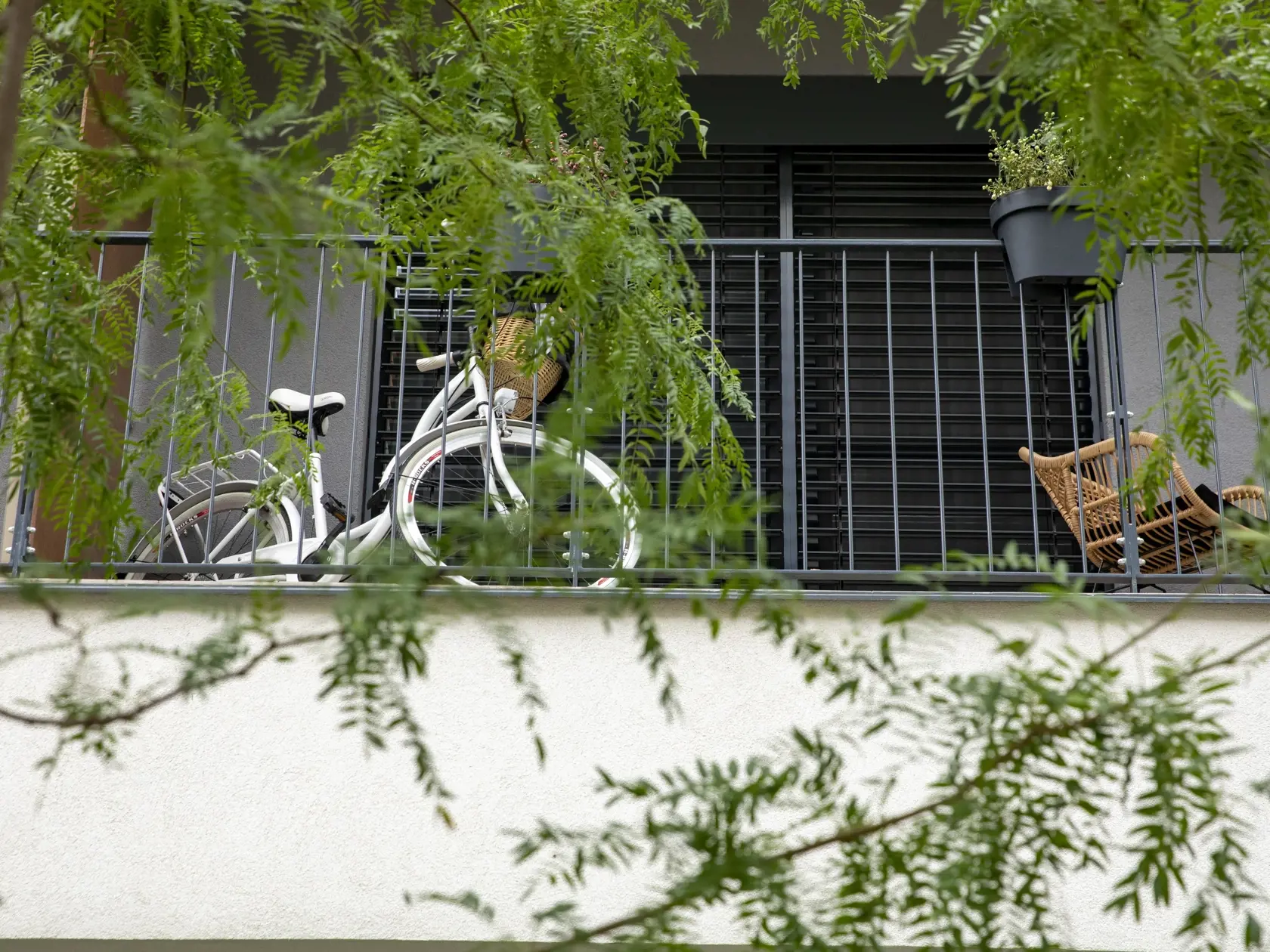 Bytový komplex Slnečnice.
Skladovanie bicyklov na balkóne